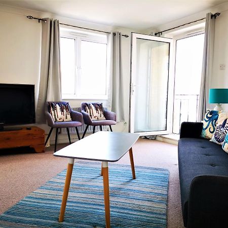 Marina Living With Parking, Balcony, Quiet And Secure Apartment Brighton Exterior foto