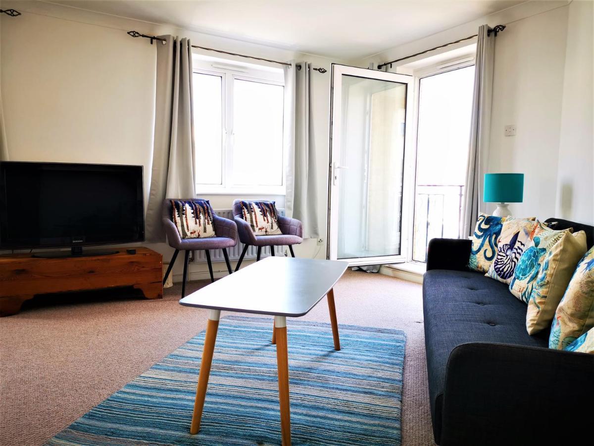 Marina Living With Parking, Balcony, Quiet And Secure Apartment Brighton Exterior foto