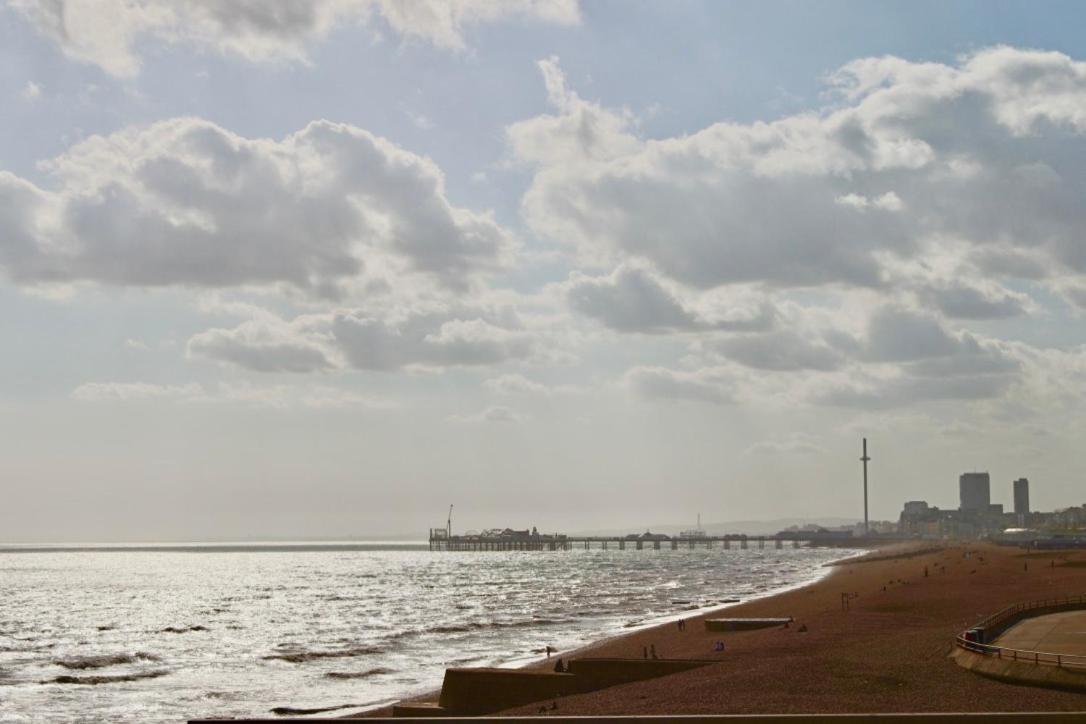 Marina Living With Parking, Balcony, Quiet And Secure Apartment Brighton Exterior foto