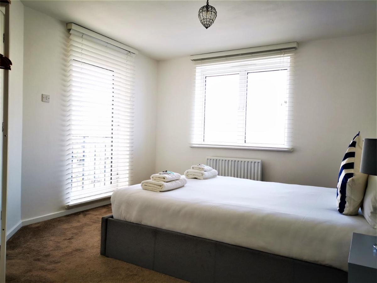Marina Living With Parking, Balcony, Quiet And Secure Apartment Brighton Exterior foto