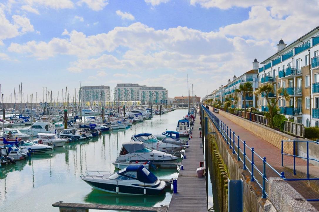 Marina Living With Parking, Balcony, Quiet And Secure Apartment Brighton Exterior foto
