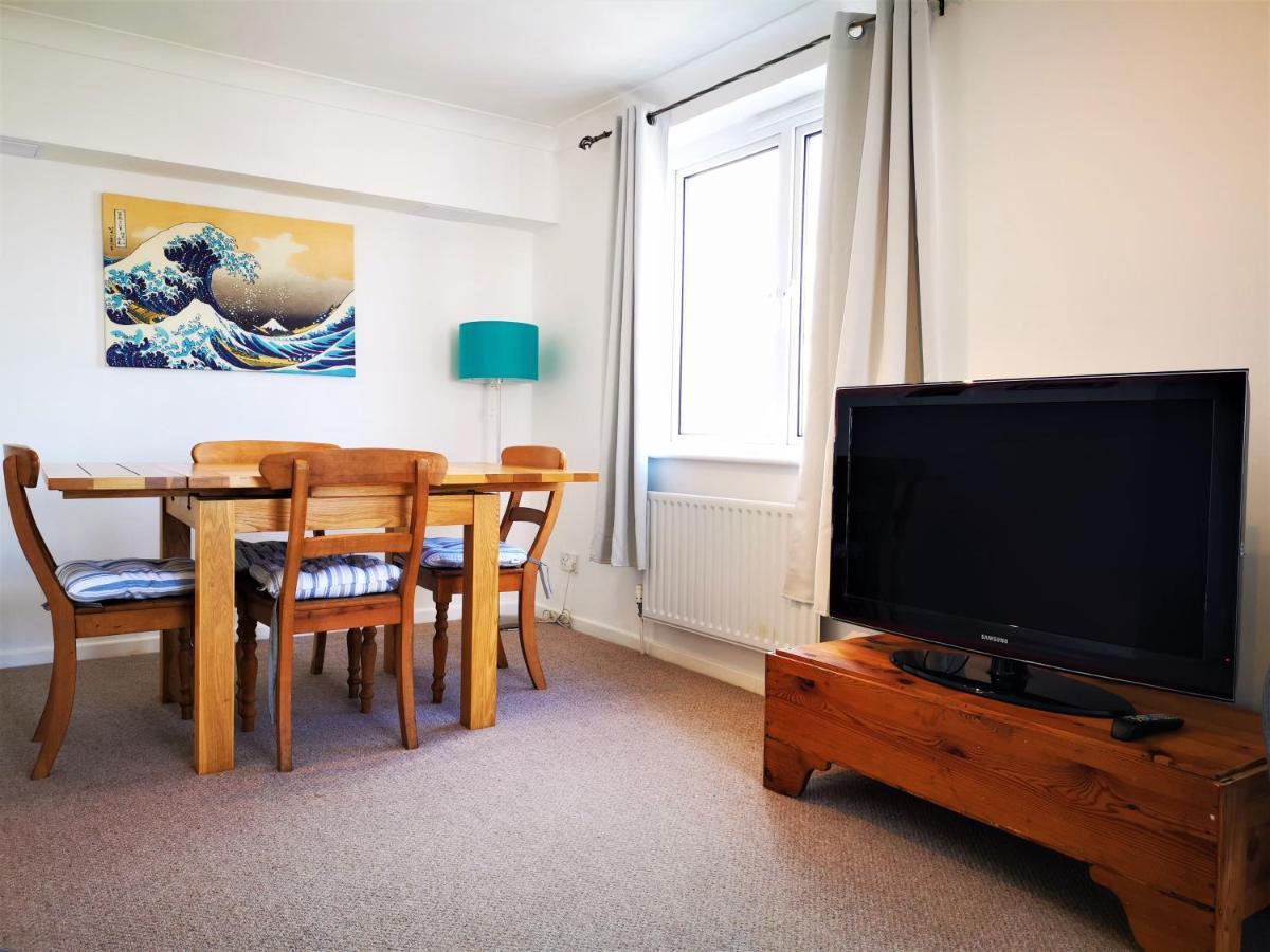 Marina Living With Parking, Balcony, Quiet And Secure Apartment Brighton Exterior foto